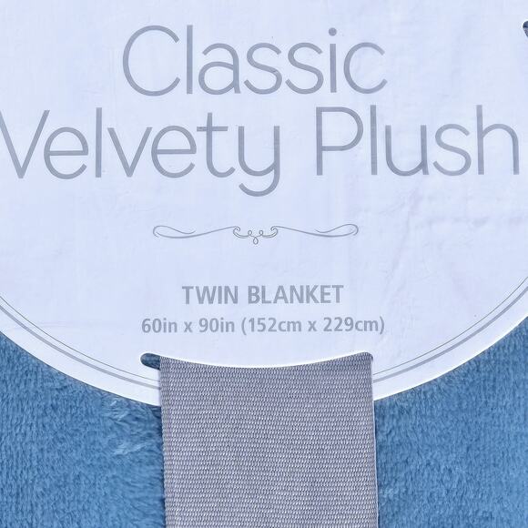 NIP Berkshire Velvety Plush Blanket Light Blue Twin 60"x 90" Soft - Picture 2 of 4
